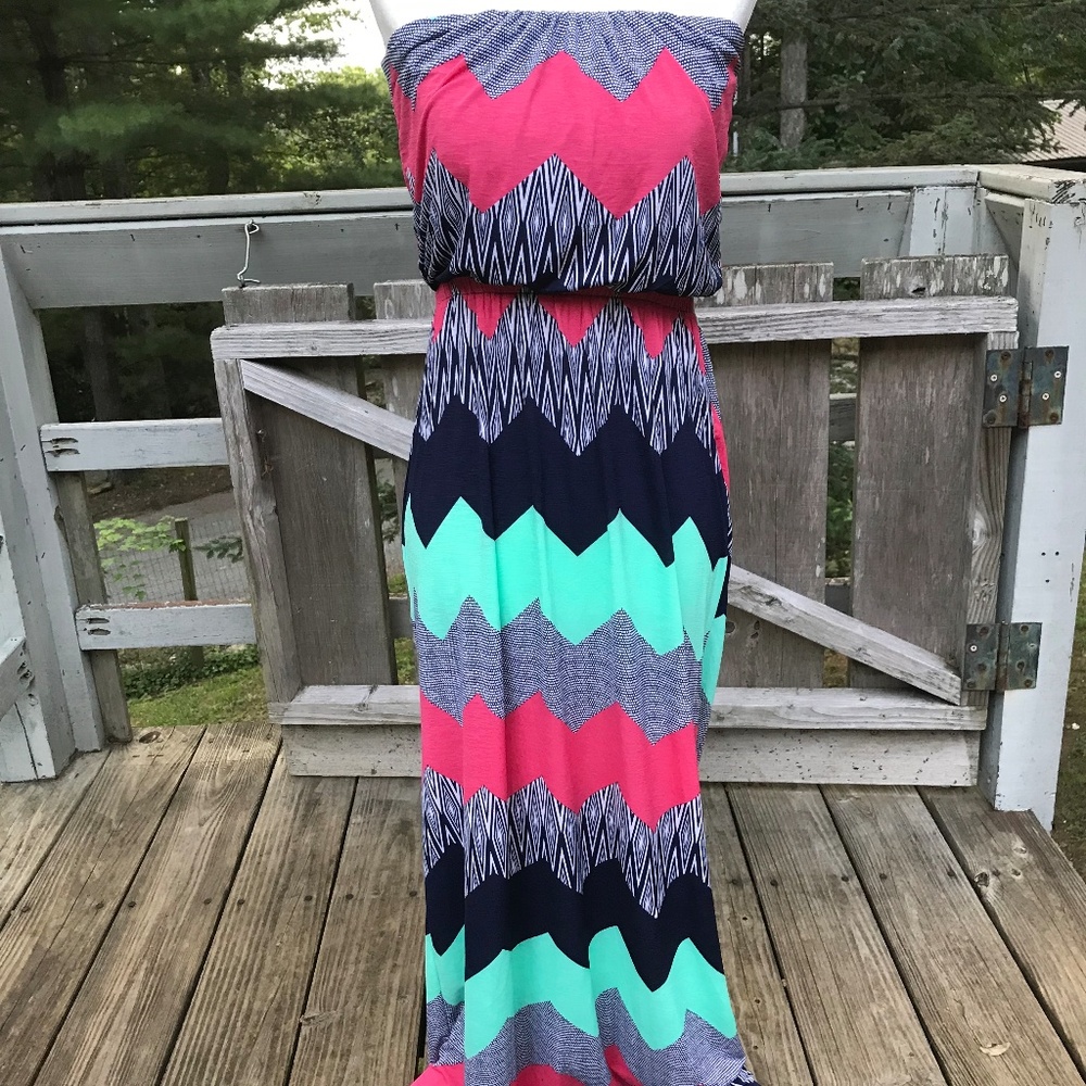 Trixxi Maxi Dress - Chevron